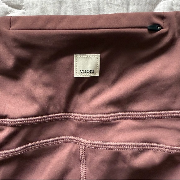 Vuori Stride Leggings size Large - Picture 7 of 16